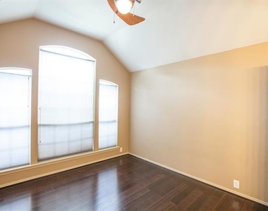 11544 Blackhawk Drive - Photo Thumbnail 25