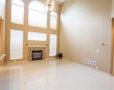 11544 Blackhawk Drive - Photo Thumbnail 7