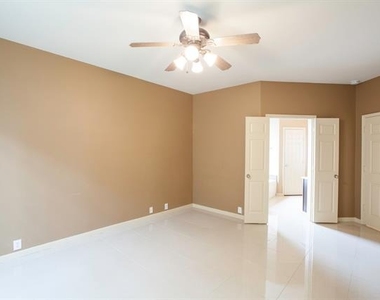 11544 Blackhawk Drive - Photo Thumbnail 15