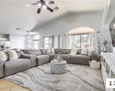686 W Fremont Drive - Photo Thumbnail 8