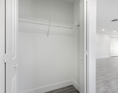 3018 Se Iris Street - Photo Thumbnail 11
