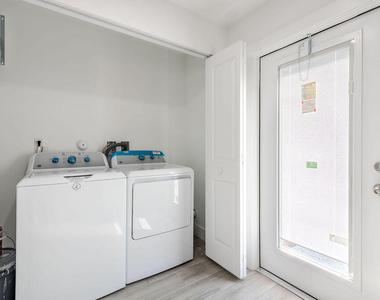 3018 Se Iris Street - Photo Thumbnail 22