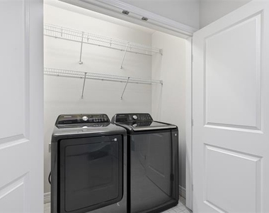 500 Throckmorton Street - Photo Thumbnail 13
