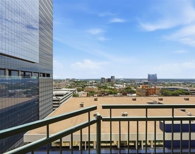 500 Throckmorton Street - Photo Thumbnail 16
