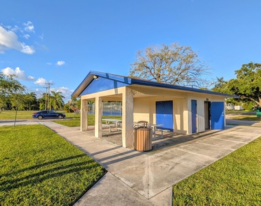 407 Nw 7th Street - Photo Thumbnail 25