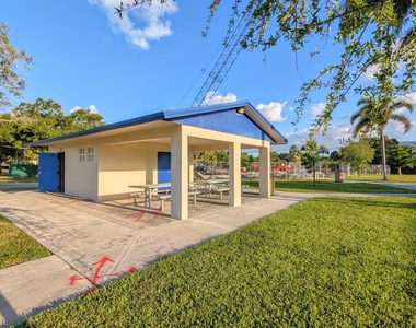 407 Nw 7th Street - Photo Thumbnail 24