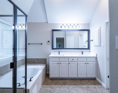 10316 Blackberry Street - Photo Thumbnail 23