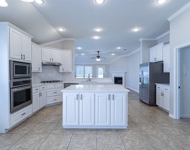10316 Blackberry Street - Photo Thumbnail 16