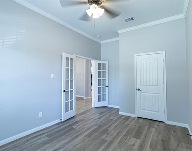10316 Blackberry Street - Photo Thumbnail 12