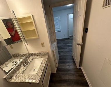 2301 Basil Drive - Photo Thumbnail 7