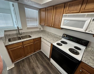 2301 Basil Drive - Photo Thumbnail 3
