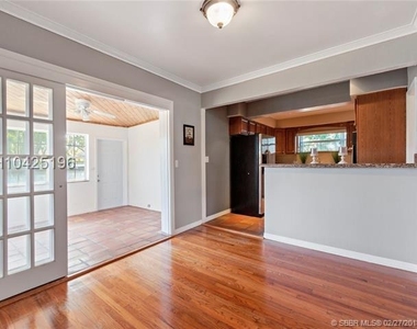 1404 Plunkett Street - Photo Thumbnail 6