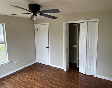 11669 County Road 563 - Photo Thumbnail 2