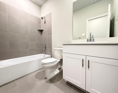 508 Melody Hill Drive - Photo Thumbnail 20