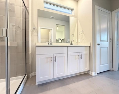 508 Melody Hill Drive - Photo Thumbnail 12