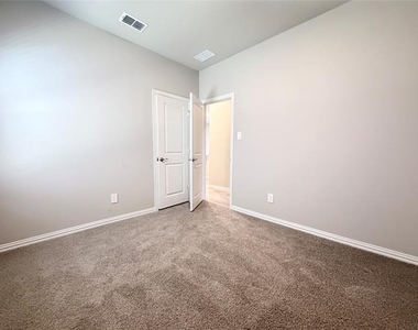508 Melody Hill Drive - Photo Thumbnail 17