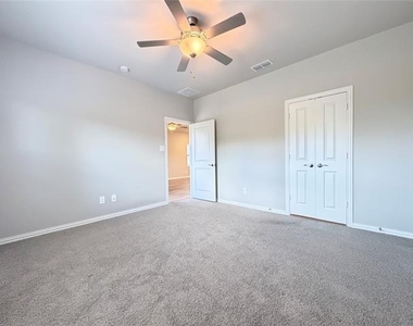 508 Melody Hill Drive - Photo Thumbnail 10