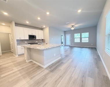 508 Melody Hill Drive - Photo Thumbnail 4