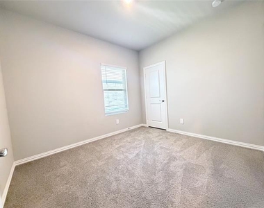 508 Melody Hill Drive - Photo Thumbnail 13