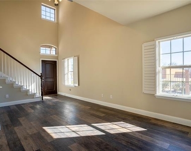 6819 Topaz Drive - Photo Thumbnail 2