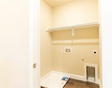 6819 Topaz Drive - Photo Thumbnail 14