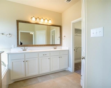 6819 Topaz Drive - Photo Thumbnail 12