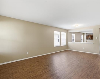 1434 Mission Hills Lane - Photo Thumbnail 7