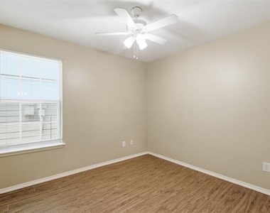 1434 Mission Hills Lane - Photo Thumbnail 17