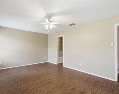 1434 Mission Hills Lane - Photo Thumbnail 14