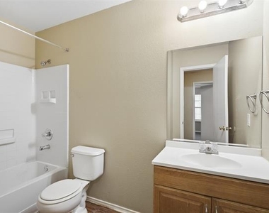 1434 Mission Hills Lane - Photo Thumbnail 20