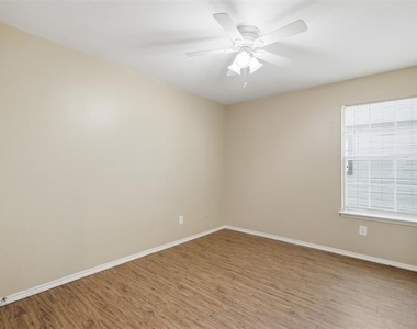 1434 Mission Hills Lane - Photo Thumbnail 12