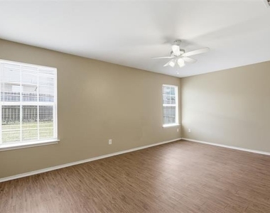 1434 Mission Hills Lane - Photo Thumbnail 13
