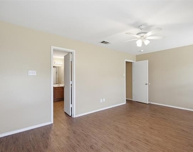 1434 Mission Hills Lane - Photo Thumbnail 15