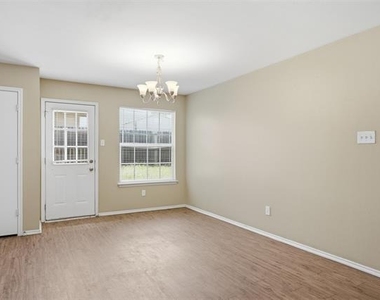 1434 Mission Hills Lane - Photo Thumbnail 8
