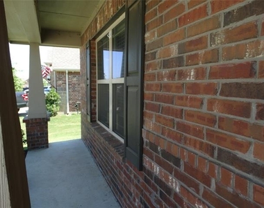4532 Frost Avenue - Photo Thumbnail 14