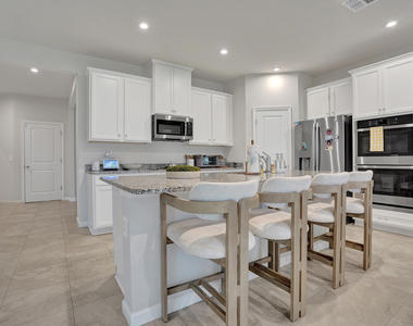 12749 Sw Orvieto Way - Photo Thumbnail 9