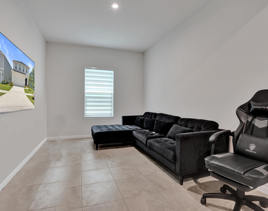12749 Sw Orvieto Way - Photo Thumbnail 4