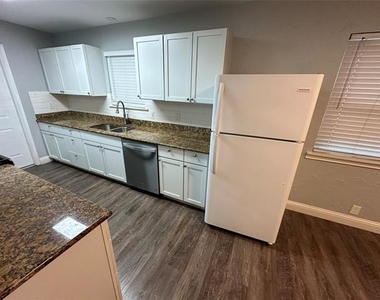 309 Murphy Road - Photo Thumbnail 6