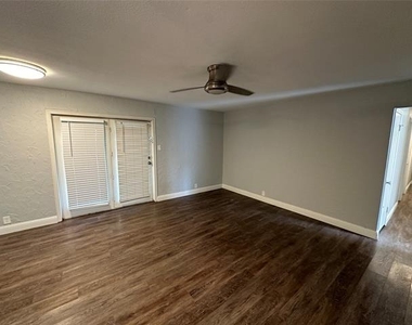 309 Murphy Road - Photo Thumbnail 1