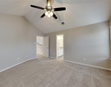 2104 Rose Cliff Lane - Photo Thumbnail 6