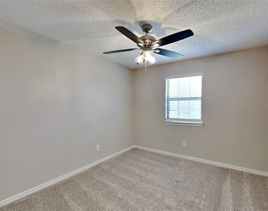 2104 Rose Cliff Lane - Photo Thumbnail 14