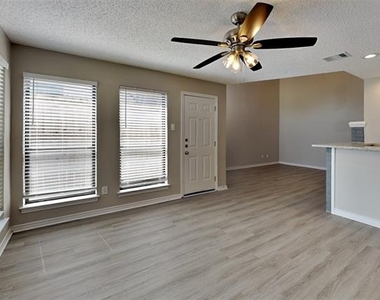 2104 Rose Cliff Lane - Photo Thumbnail 3