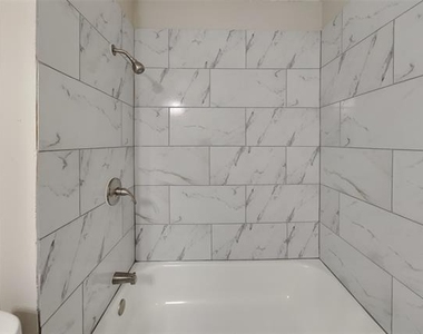 2104 Rose Cliff Lane - Photo Thumbnail 16