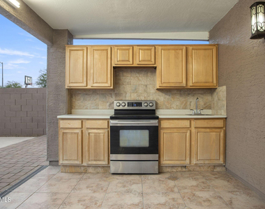 7775 N 52nd Drive - Photo Thumbnail 44