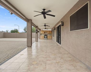 7775 N 52nd Drive - Photo Thumbnail 43