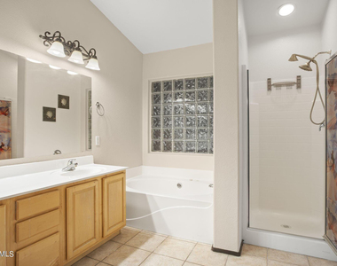7775 N 52nd Drive - Photo Thumbnail 27