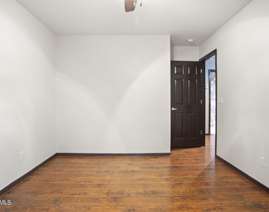 7775 N 52nd Drive - Photo Thumbnail 33