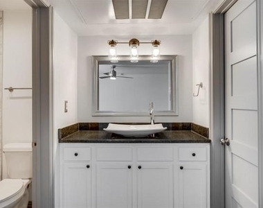 2800 Douglas Avenue - Photo Thumbnail 8