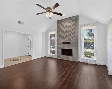 1521 Glenmore Drive - Photo Thumbnail 1