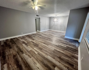 1340 Ne 28th Avenue - Photo Thumbnail 3